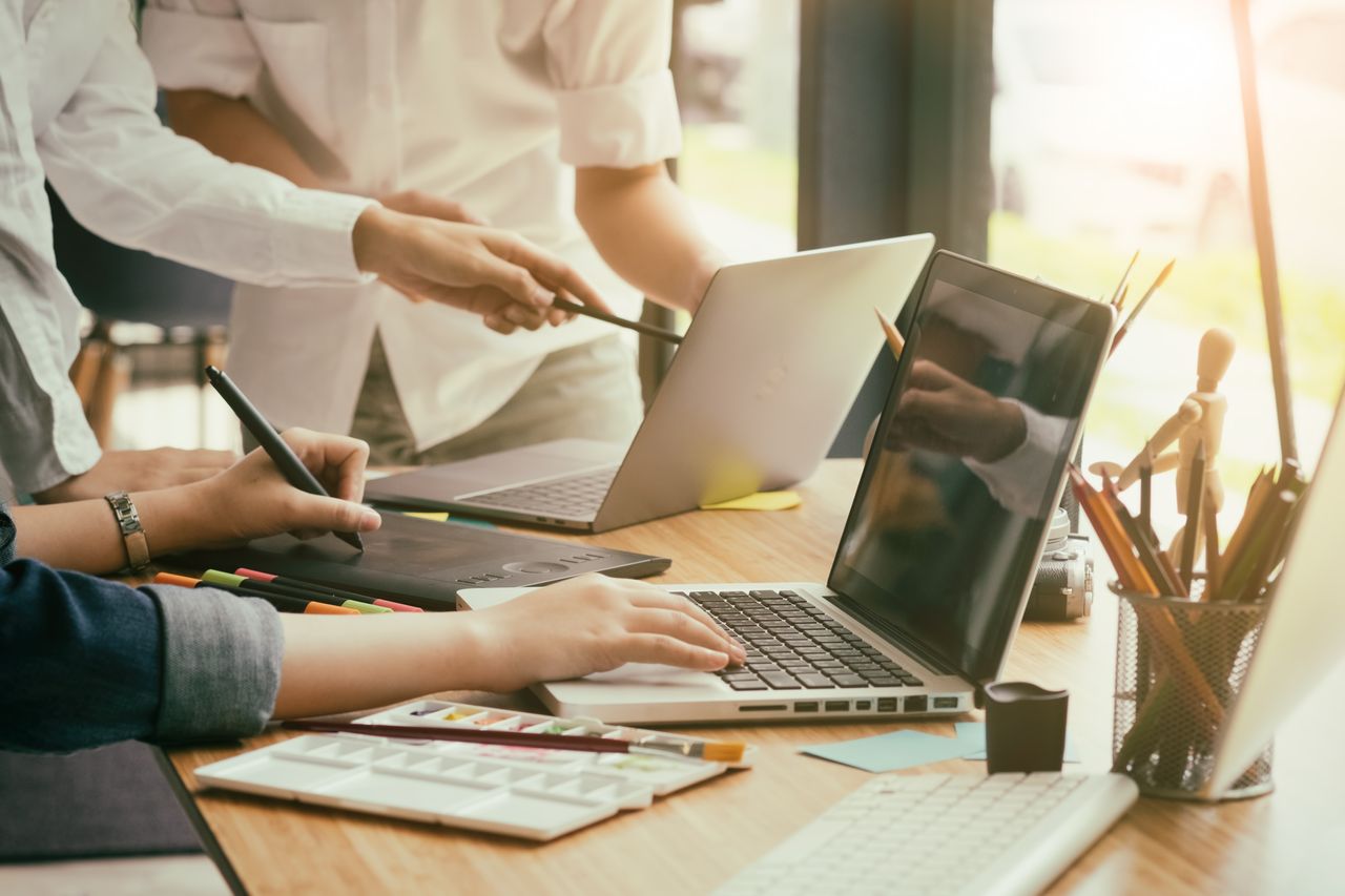 開発チームのコラボレーション風景